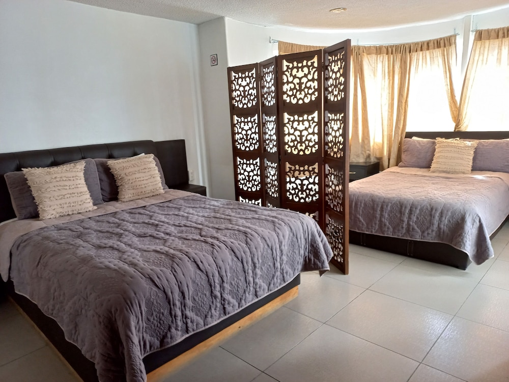 La Aurora Hotel like Home