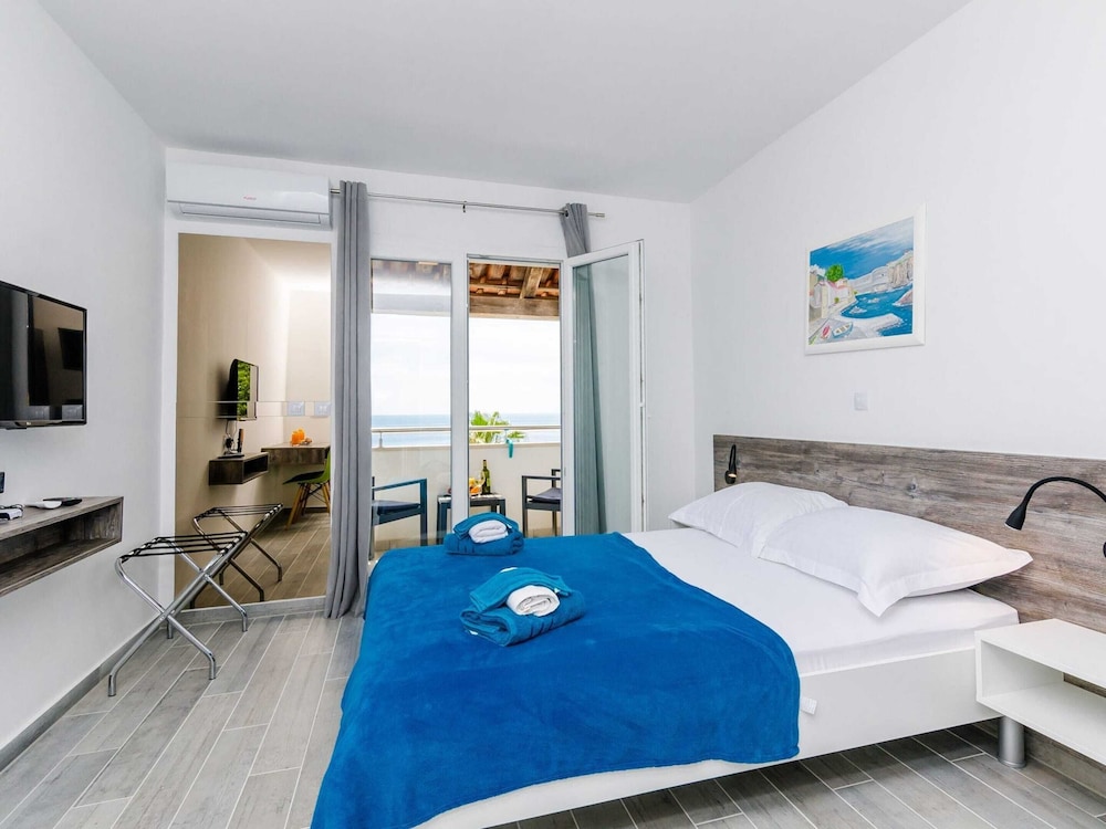 Apartment Petra 14 - Studio Apartment With Balcony and Sea View