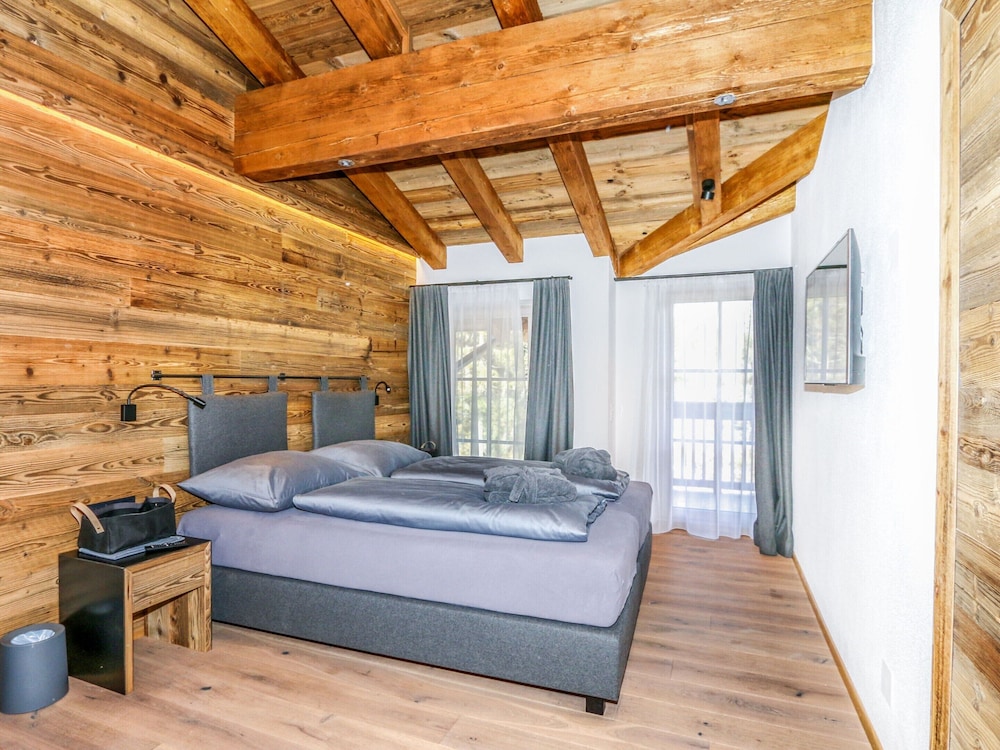 Chalet in Saalbach With Panoramic Sauna