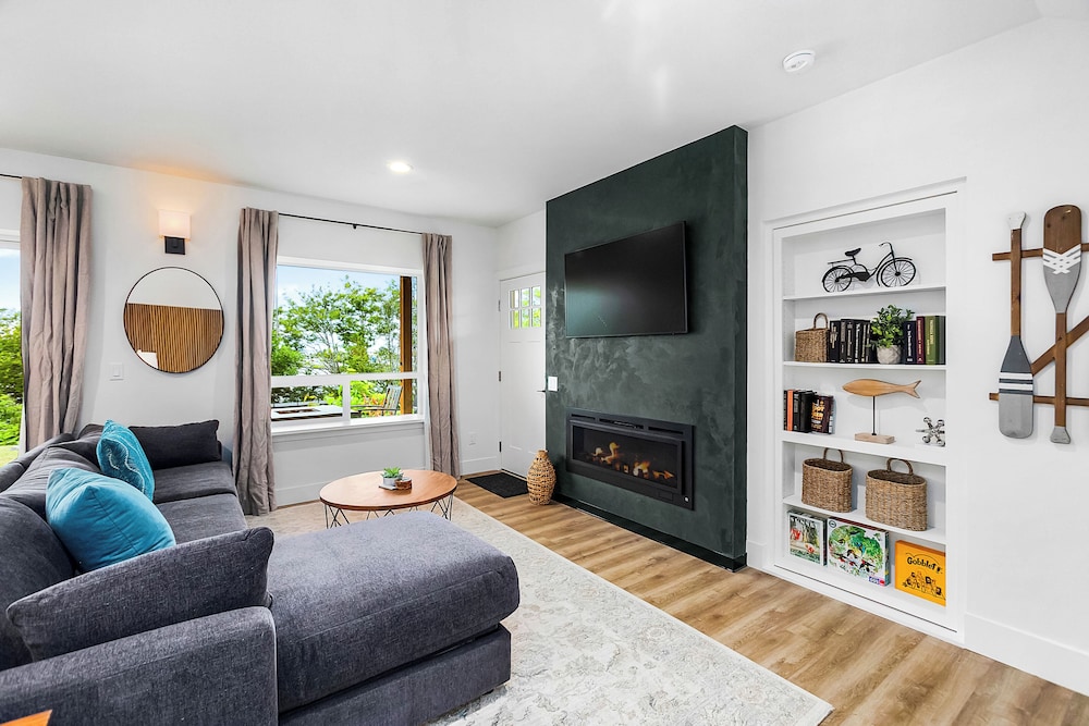 Stonegrove Residence