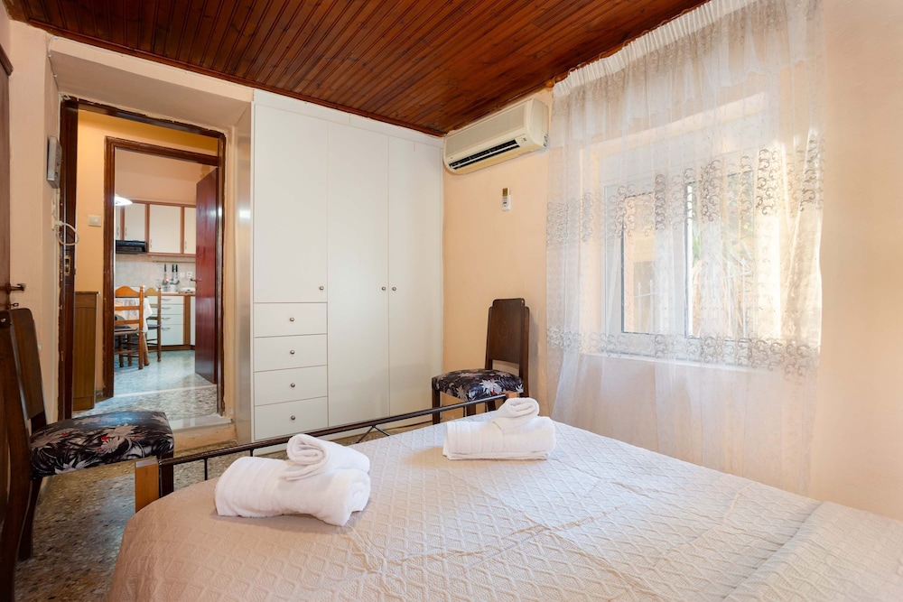 Pylos Sunset Retreat With Panoramic Sea Views