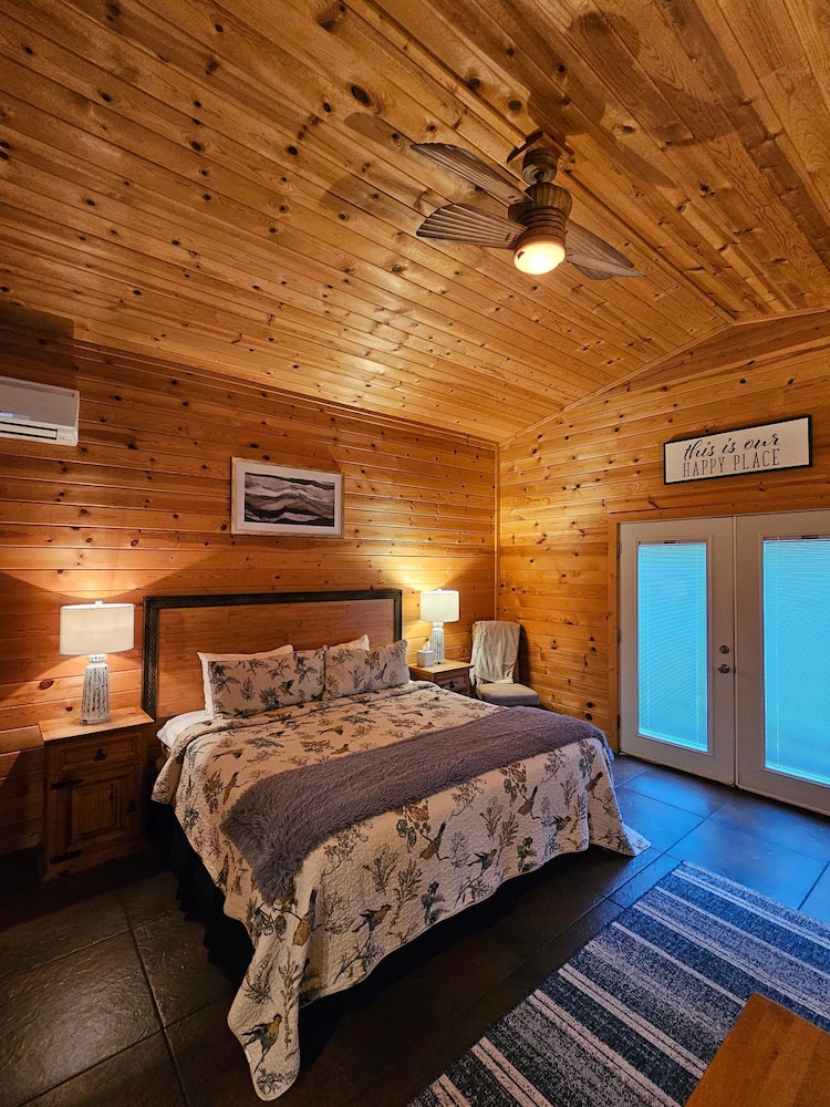 Honey Bear Haven Suite 3