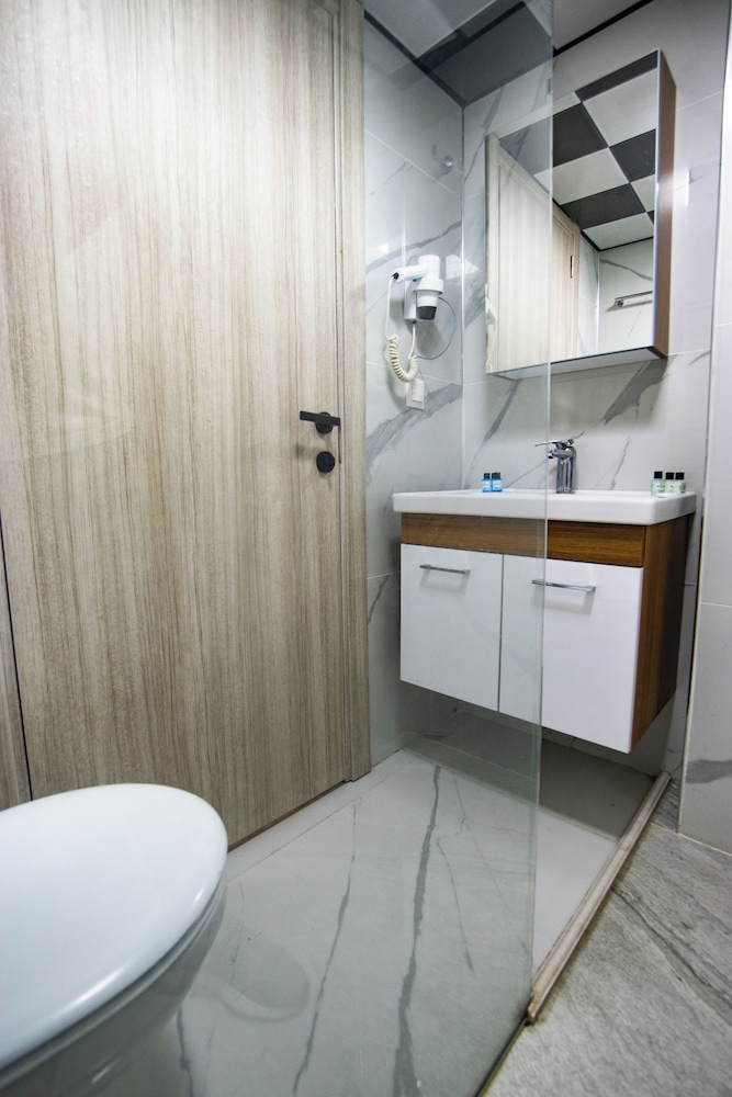 Point Beach Hotel - Image 12