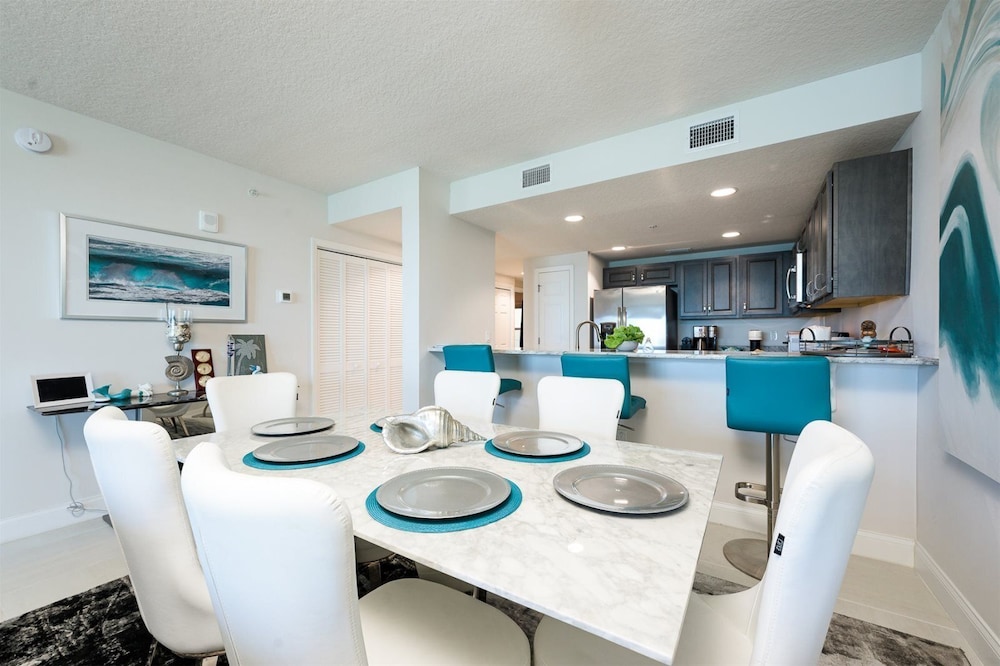Unit 203 Aruba - 3 Bedroom Ocean Front
