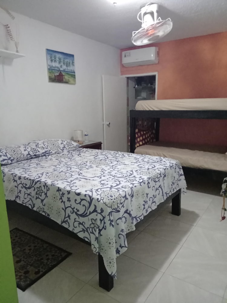 Room in Guest Room - Posada Green Sea San Luis Pesos view 5