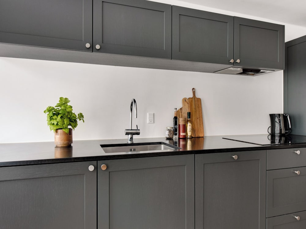 Sanders Regent - Bright Apartment in City Center