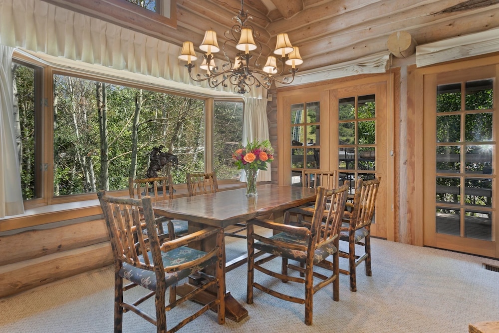 Pine Inn at Trail's End Lodge - Three Bedroom Residence with Spa #3 3 Condo