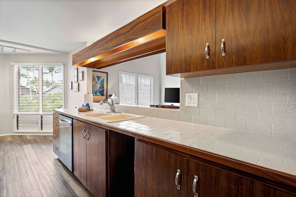 Fairway & Ocean Views - Updated Top Floor - AC- Vrkcv