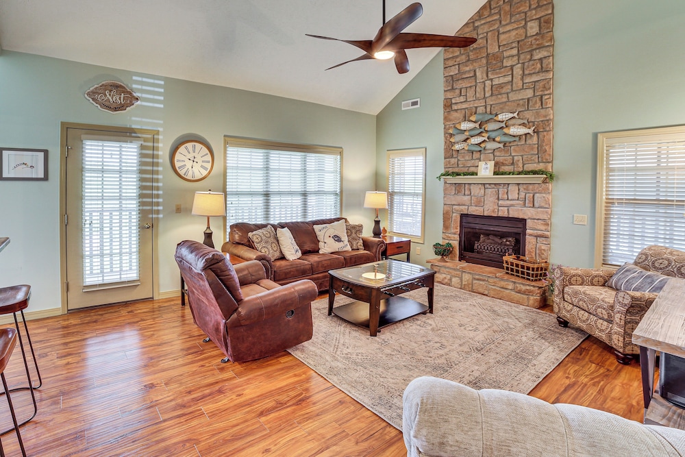 Pool & Lake Access: 'cozy Nest' in Branson West