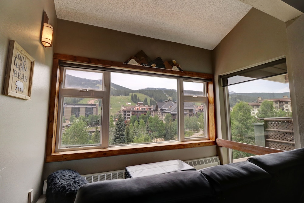 Large, Welcoming Condo With Incredible Views - WL406 by Redawning view 3