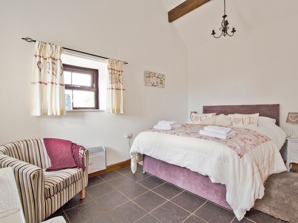 Swallow Cottage view 4