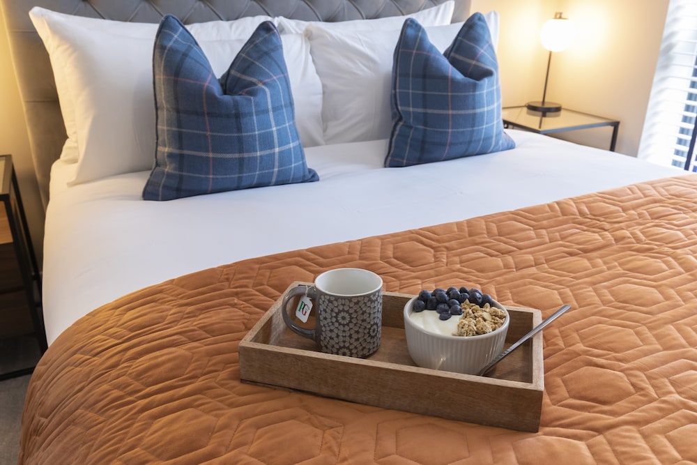 Elliot Oliver - Stylish Loft Style 2 Bedroom Apartment With Parking view 2