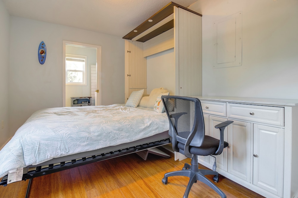 Walk to North Topsail Shores: Beach House w/ Gear!
