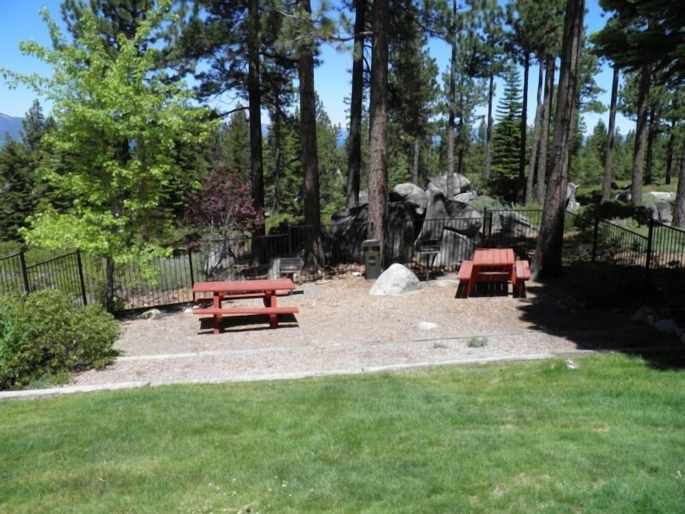 1210 Timber Lane