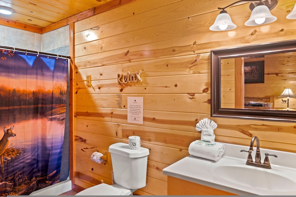 Exquisite Getaway w Indoor Pool Theater