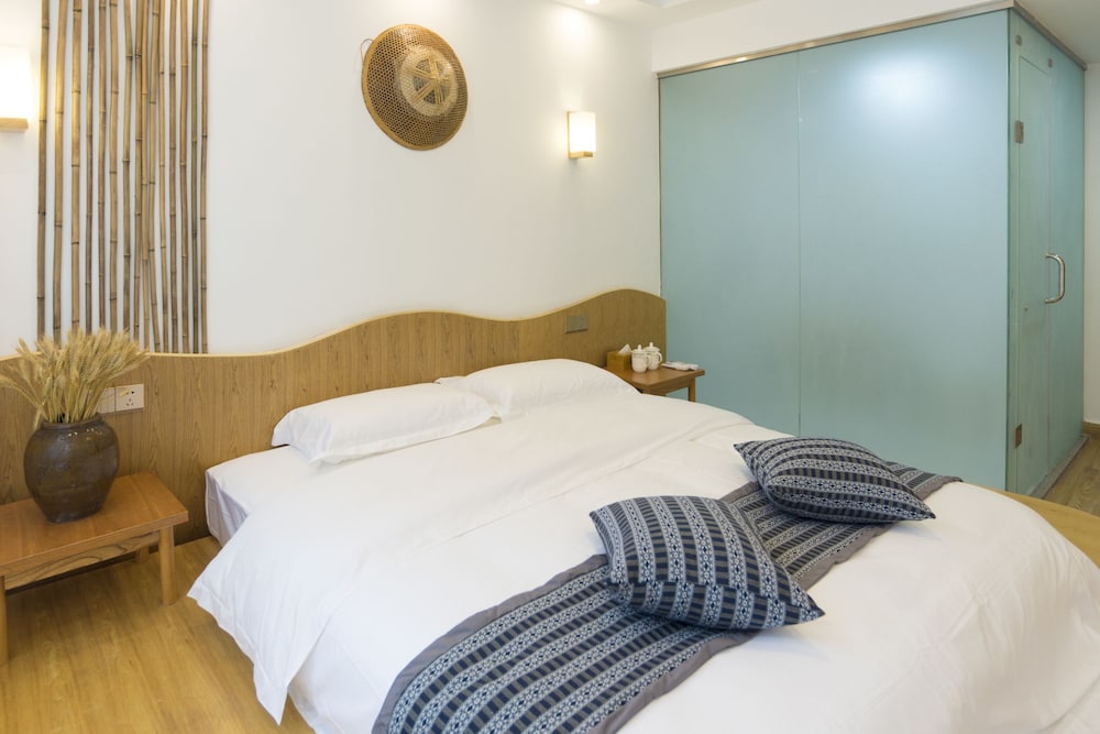 Jiesu Renwen Guest House