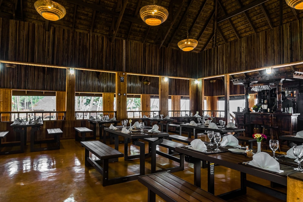 Maaha Beach Resort