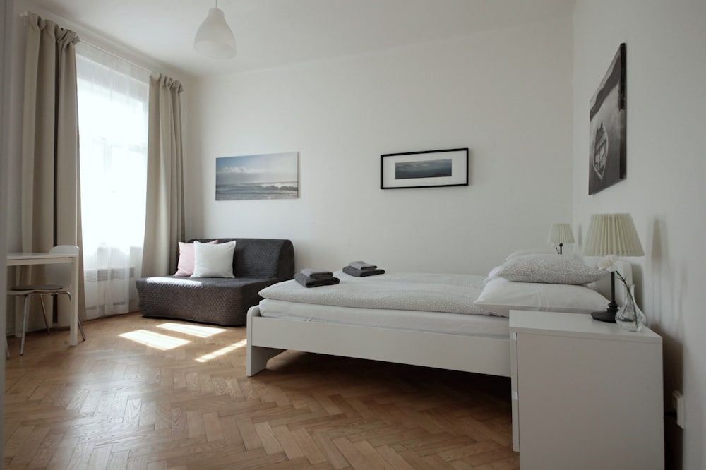 Angel City Apartments