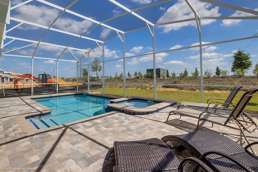 8915sd 8 Bedroom Resort Villa With Games R - Image 2