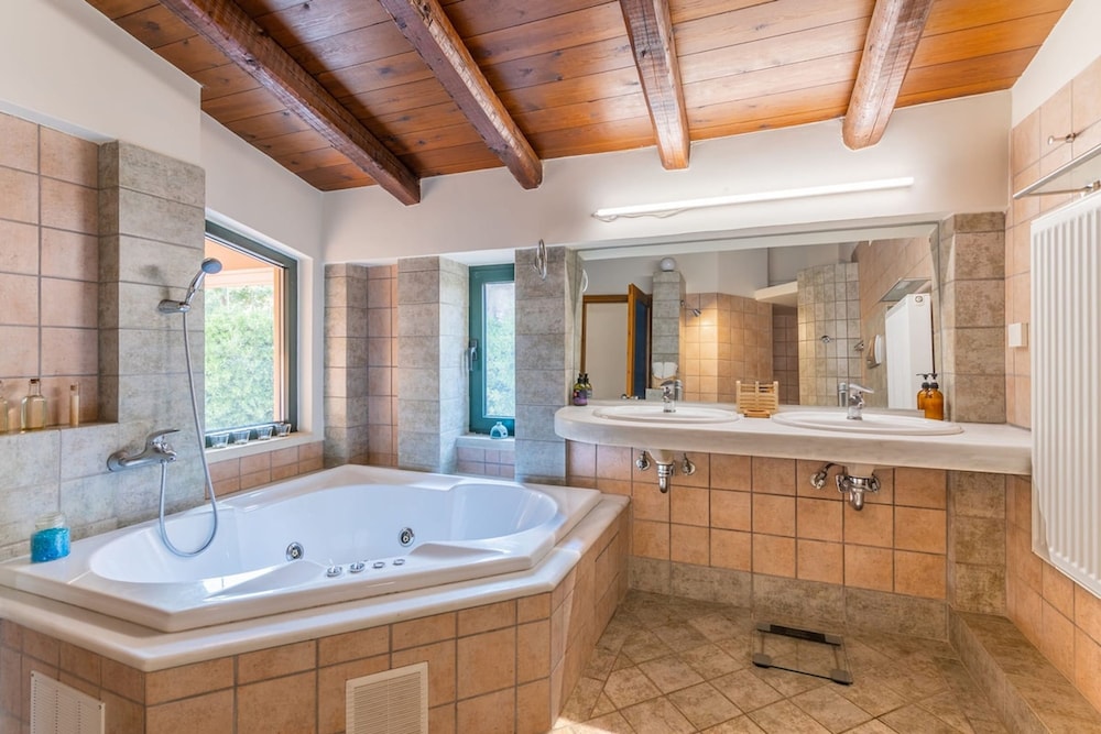 Villa Evakri With Private Swimming Pool BBQ