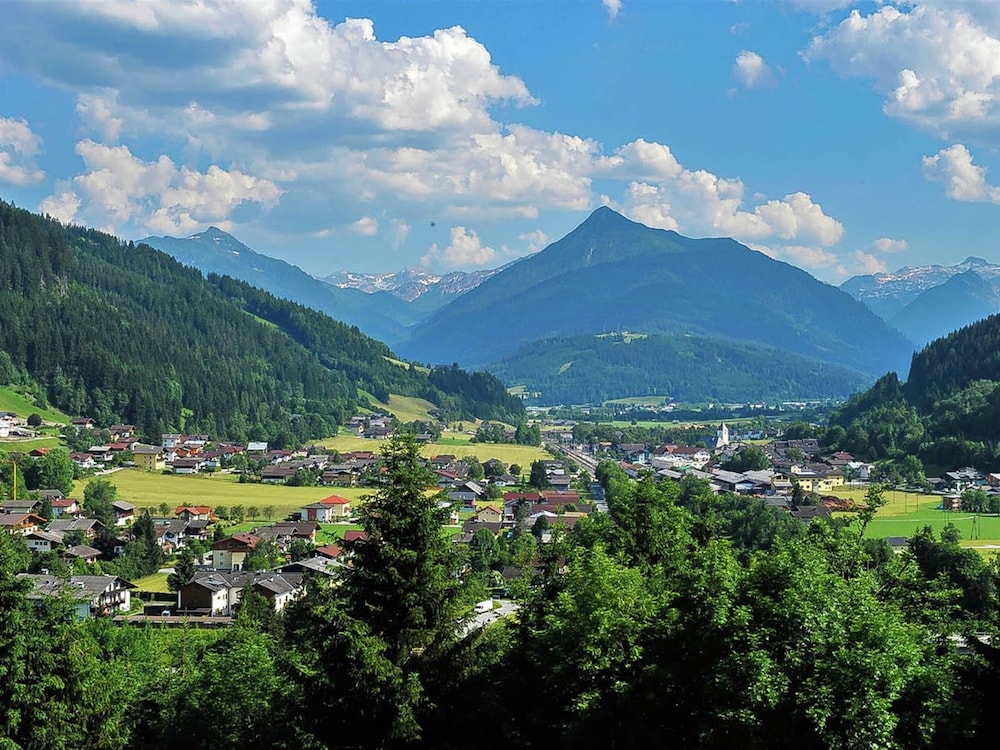Lush Holiday Home in Hüttau near Ski Area view 3
