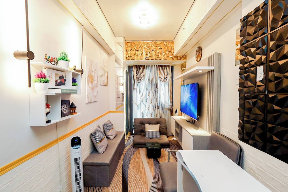 Sapphira Manor Luxurious Condo by the Bay