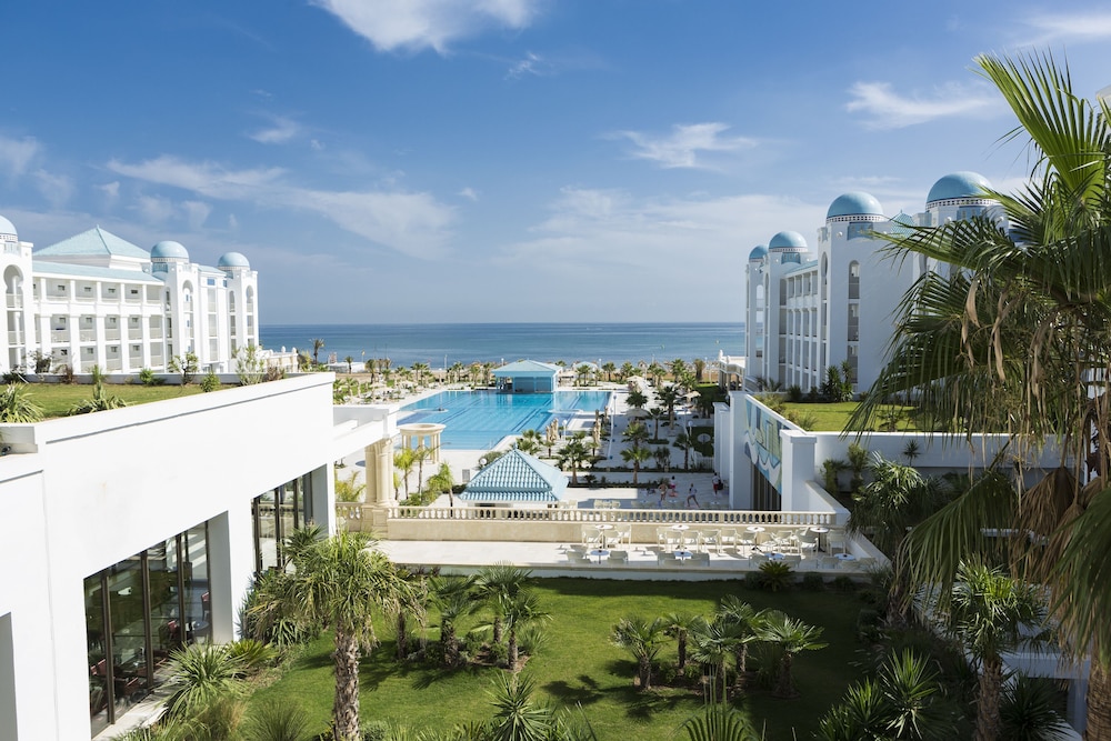 Hotel Concorde Green Park Palace