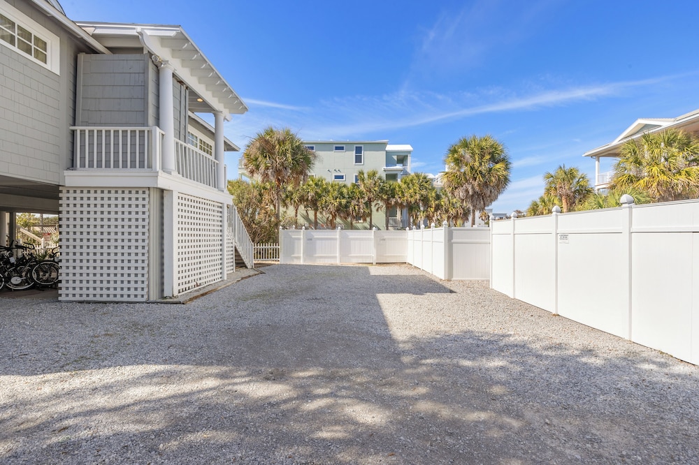 A Winterpast by the Sea - Gulf Front on 30A With Private Pool!