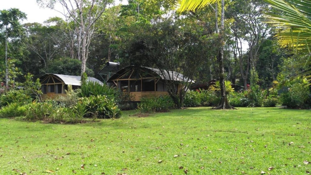 Lirio Lodge