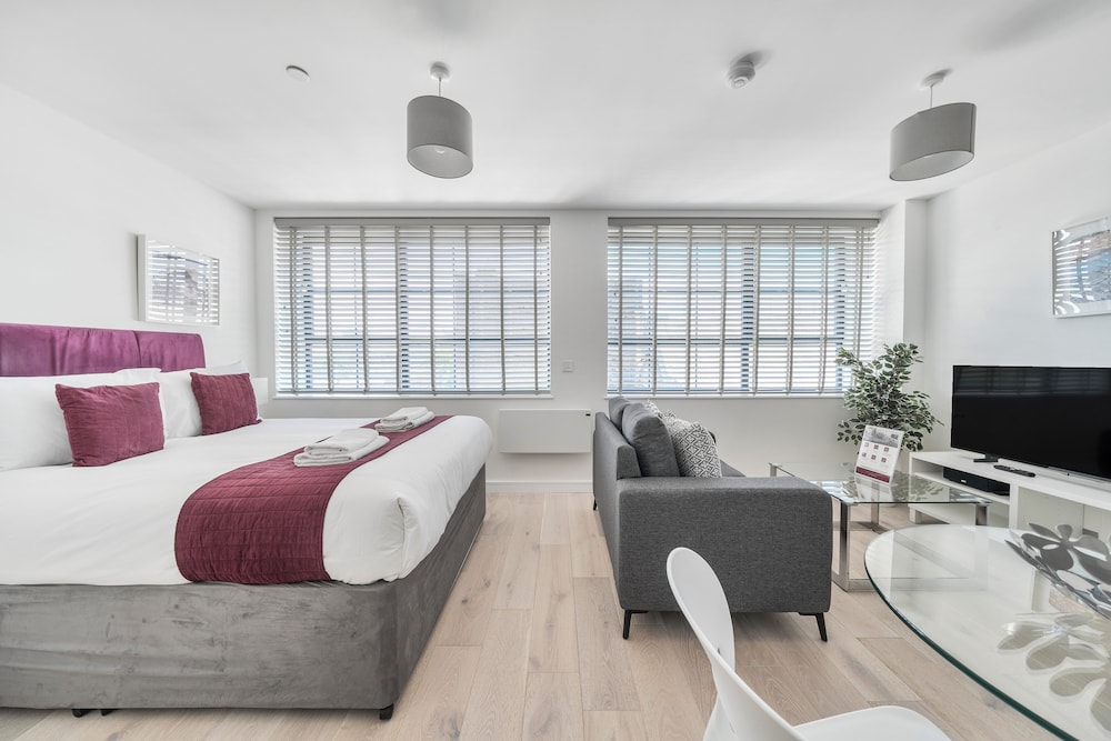 Roomspace Apartments -Caroline Street