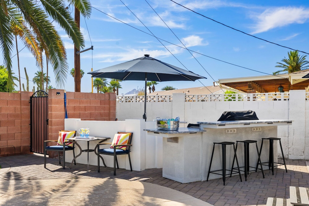 Desert Oasis Retreat Pool Spa Gameroom