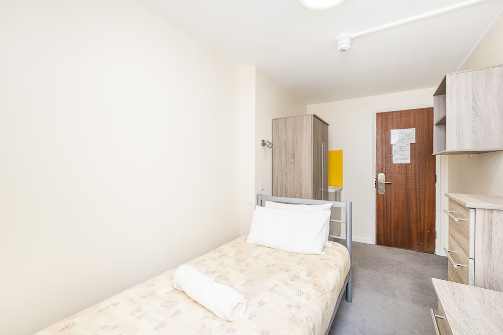 Modern Rooms - LONDON