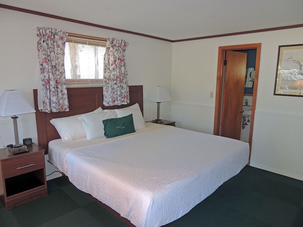 Rock Ledge Motel