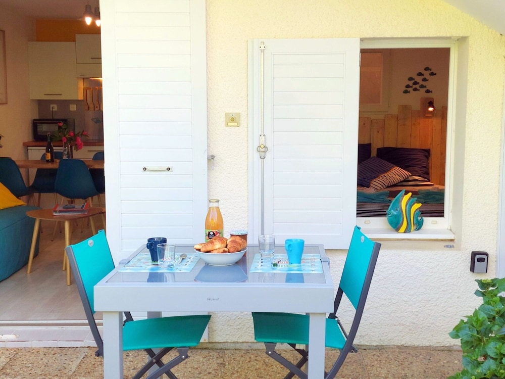 Pretty Apartment With a Terrace Near a Sandy Beach photo 3