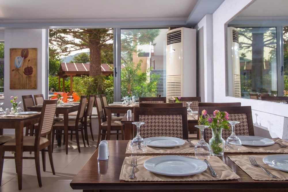 South Coast Hotel photo 5