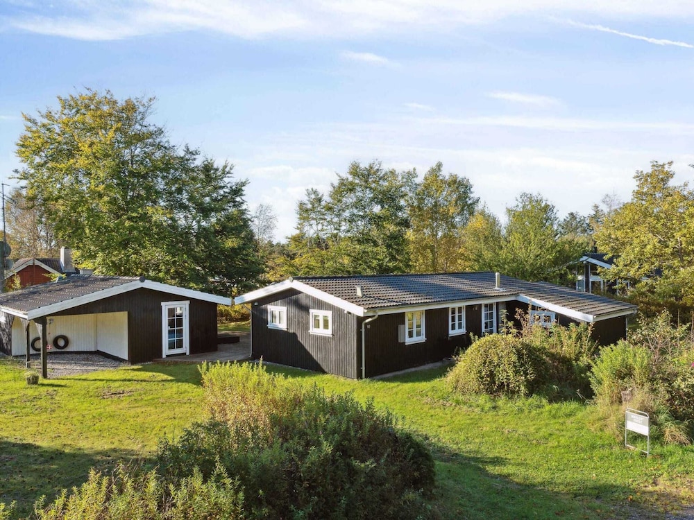 5 Star Holiday Home in Saeby