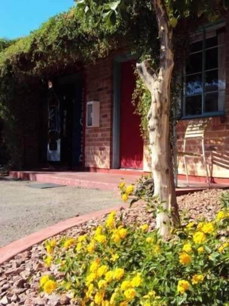 La Siesta Motel