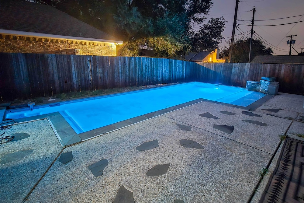 1/2 Mi to Frisco Commons! Family Getaway w/ Patio