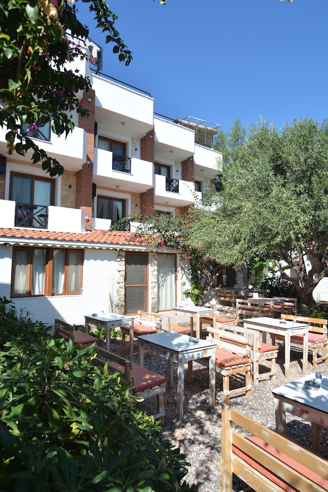 Parva Port Alaçatı - Image 11