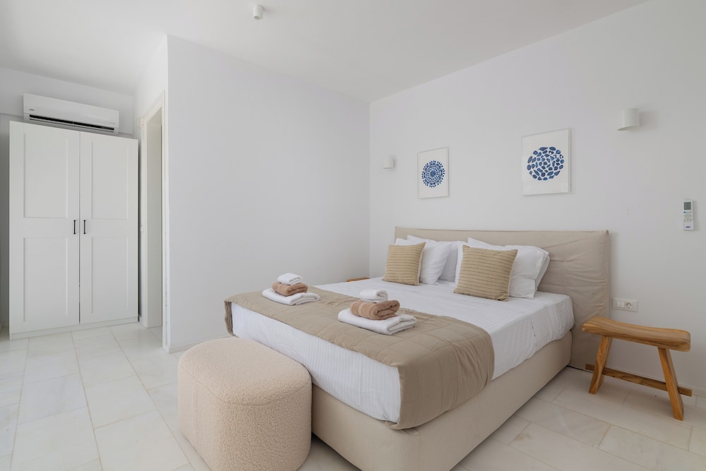 Seadream Villa