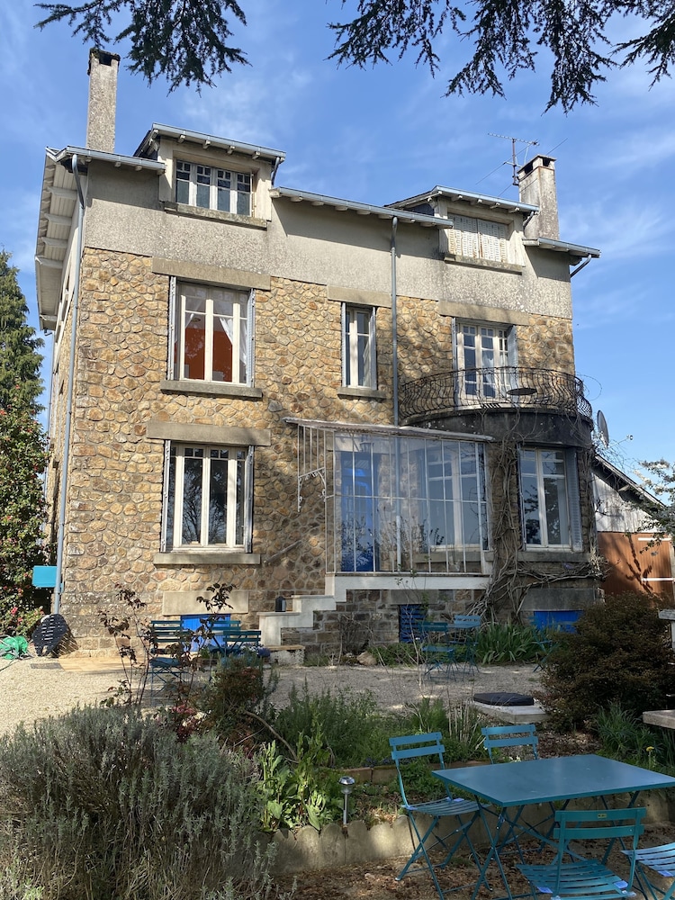Maison De Montgibaud