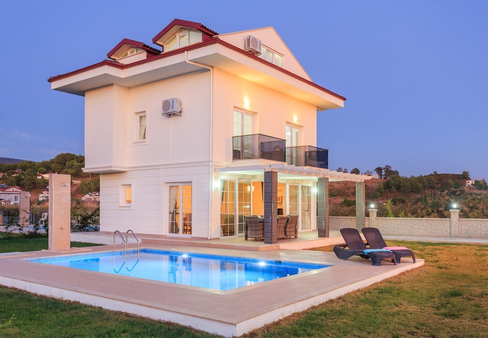 Tala Villa 15 view 4