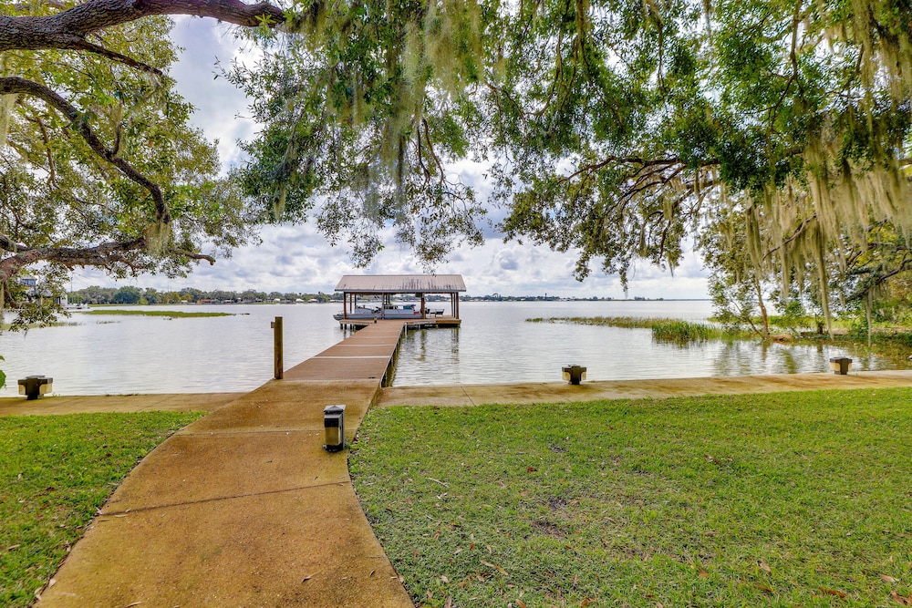 Lake Placid Vacations - Florida Retreat w/ Patio, Boat Dock Shuffleboard - Property Image 14