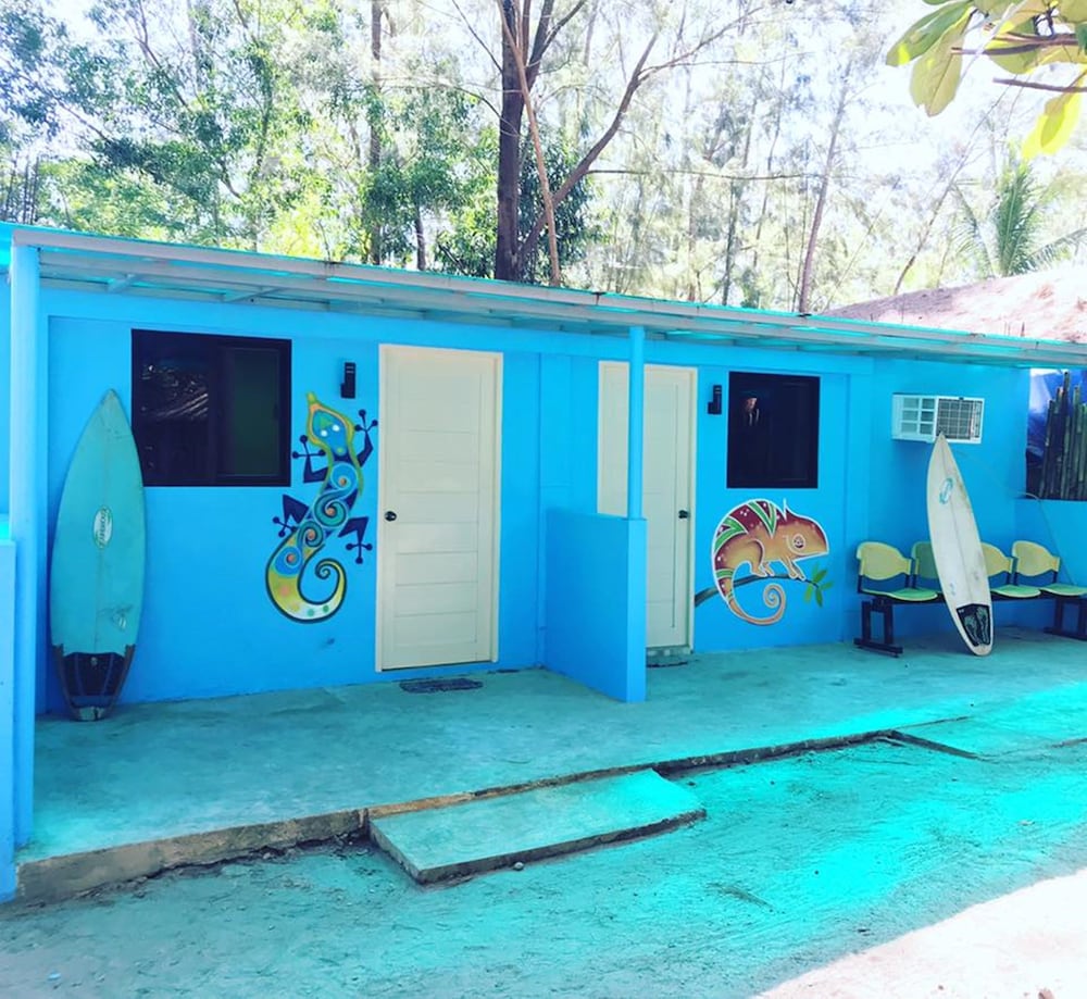Surf Theori Resort