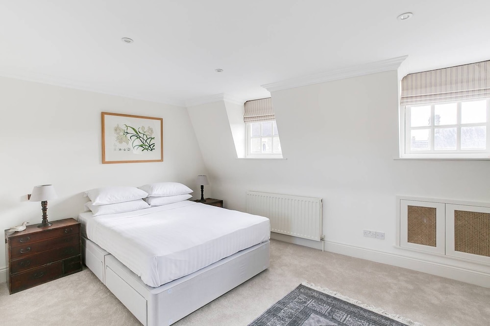 Cadogan Street III by Onefinestay