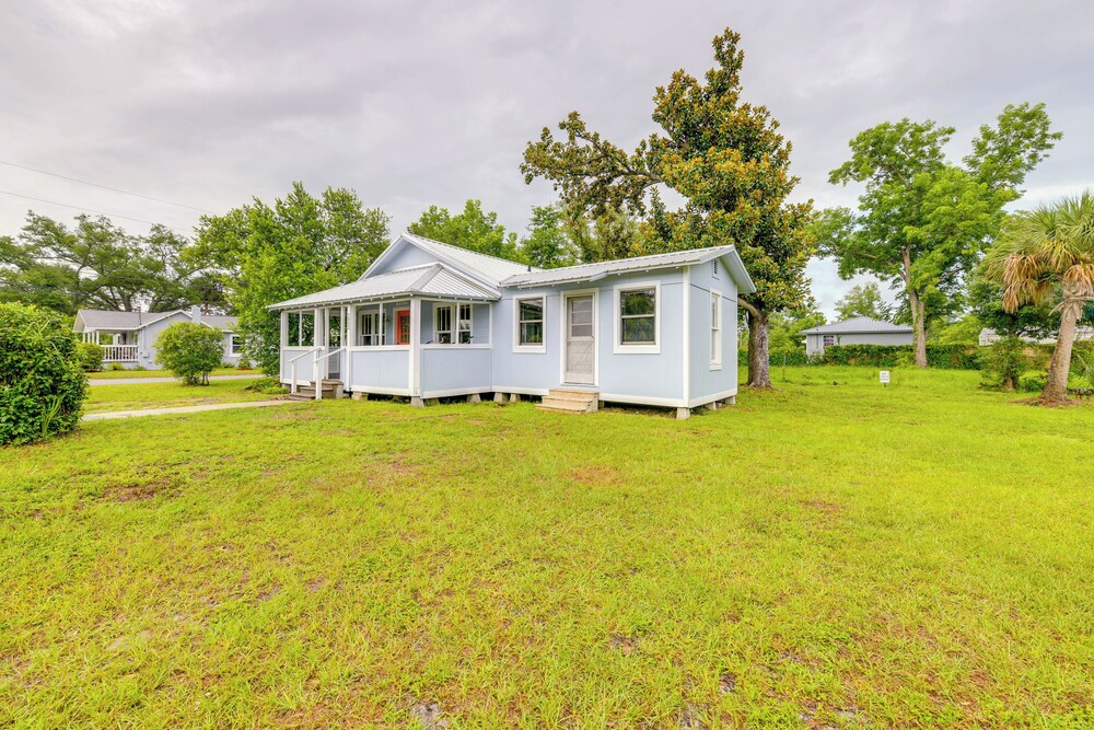 Panama City Home w/ Beach Gear & 2 Bikes