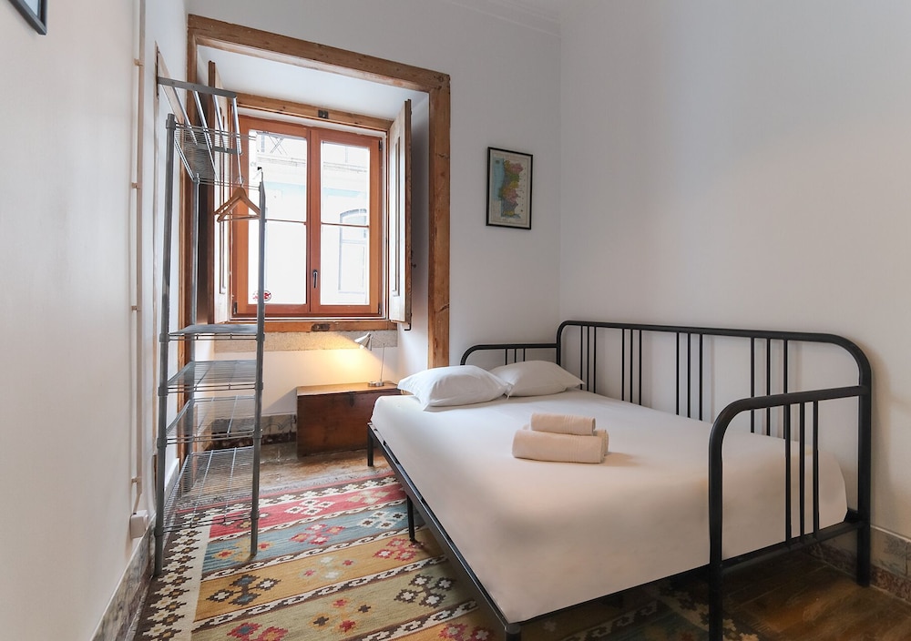 Downtown Vintage Suite III By Homing