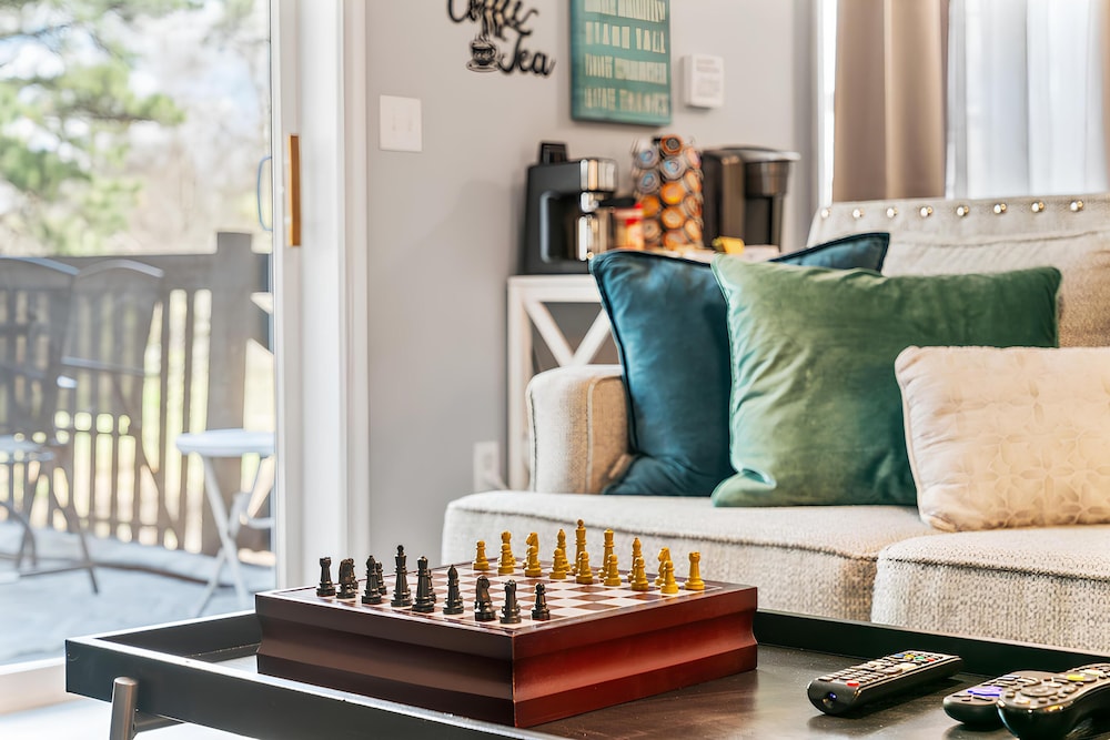 Ultimate Poconos Family Escape! Games, Firepit, Theater Vibes & More