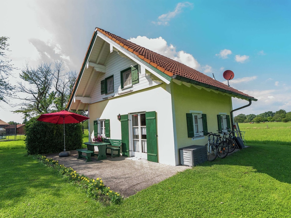 Alluring Holiday Home in Ubersee With Whirlpool