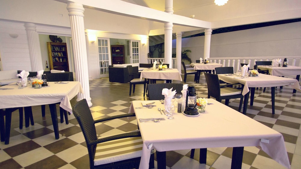 Davids Beach Hotel - Photo 22